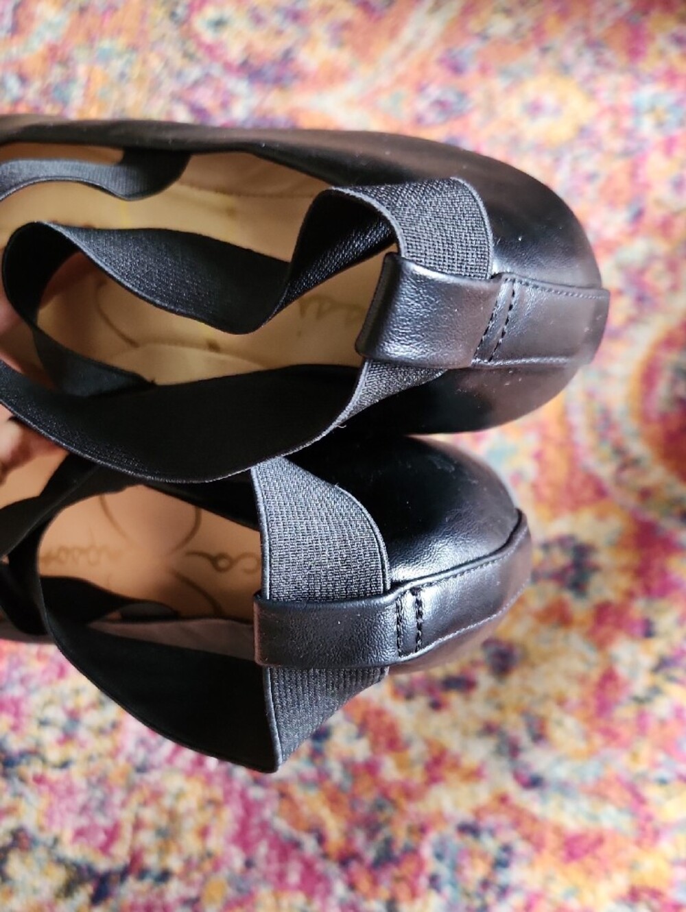 Madalaye 8.5 M Black Women's Crisscross Strap Flats - Picture 7 of 9